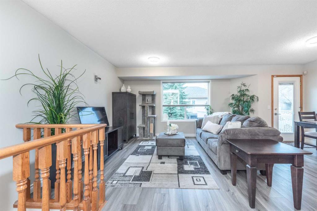 Fourth View of 136 Mt Aberdeen Manor SE, McKenzie Lake, Calgary, Alberta, T2Z 3N8