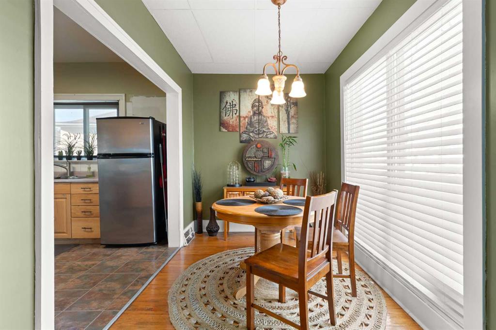 Fifth View of 1037 Balmoral Street SE, River Flats, Medicine Hat, Alberta, T1A 0X3