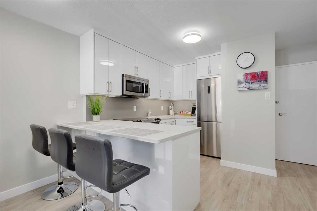 Fourth View of 207, 339 13 Avenue SW, Beltline, Calgary, Alberta, T2R 0K3