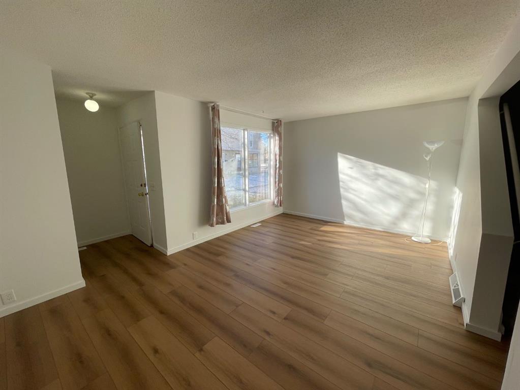 Fifth View of 23, 2319 56 Street NE, Pineridge, Calgary, Alberta, T1Y 2M2