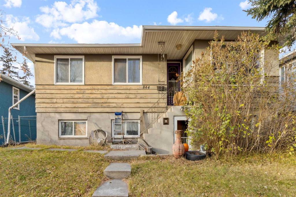 Second View of 844 Bridge Crescent NE, Renfrew, Calgary, Alberta, T2E 5B5