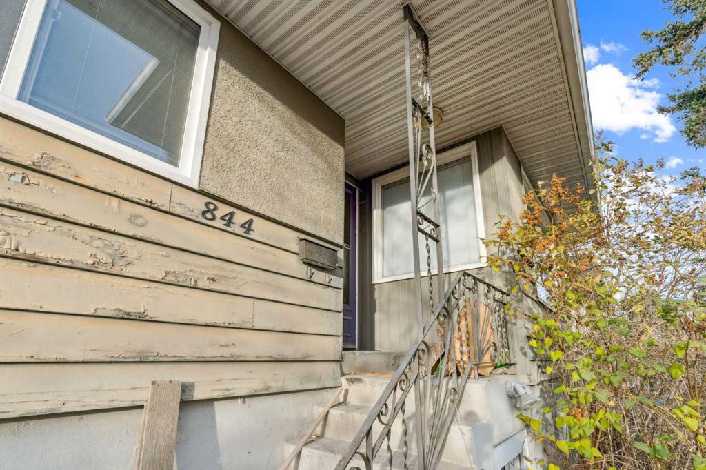 Fifth View of 844 Bridge Crescent NE, Renfrew, Calgary, Alberta, T2E 5B5