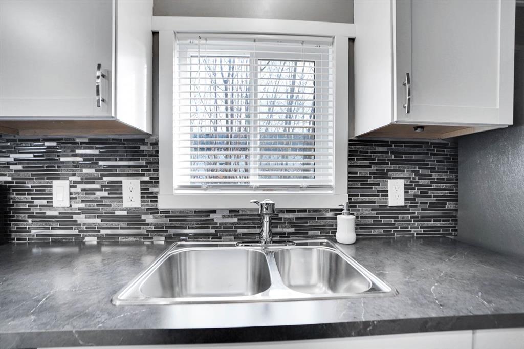 Fifth View of 208, 3223 83 Street NW, Greenwood/Greenbriar, Calgary, Alberta, T3B 5N4