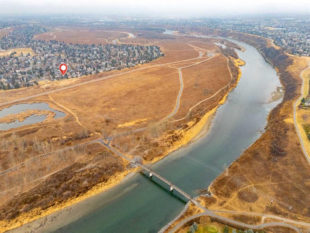 Fifth View of 2427 Deer Side Drive , Deer Run, Calgary, Alberta, T2J 5L7