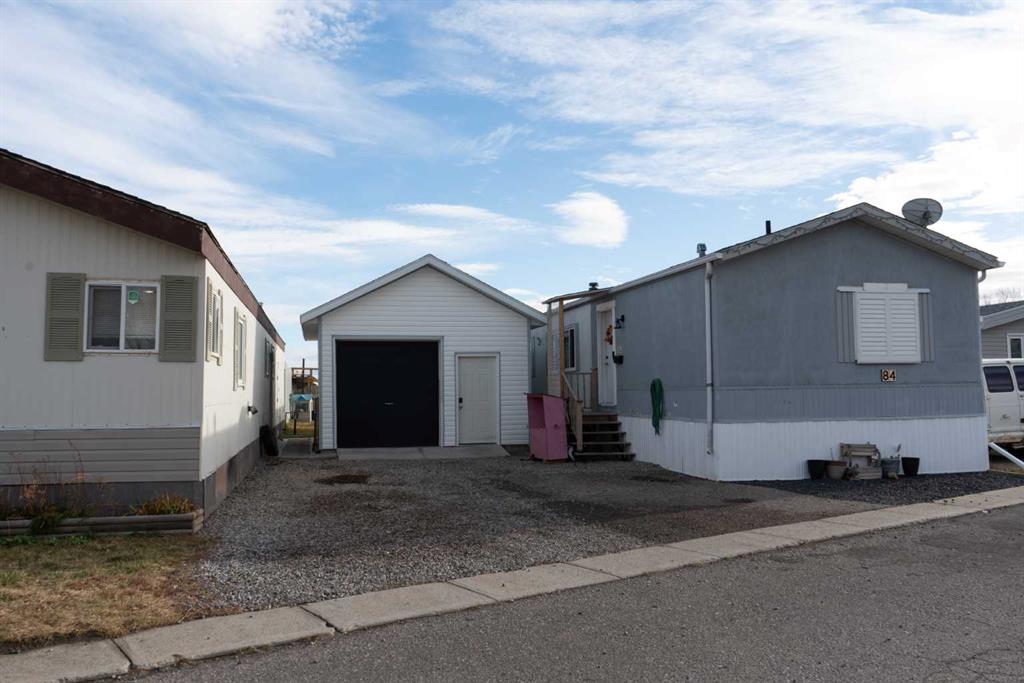 Third View of 84, 2715 Westside Drive W, West Side Trailer Court, Lethbridge, Alberta, T1J4N1