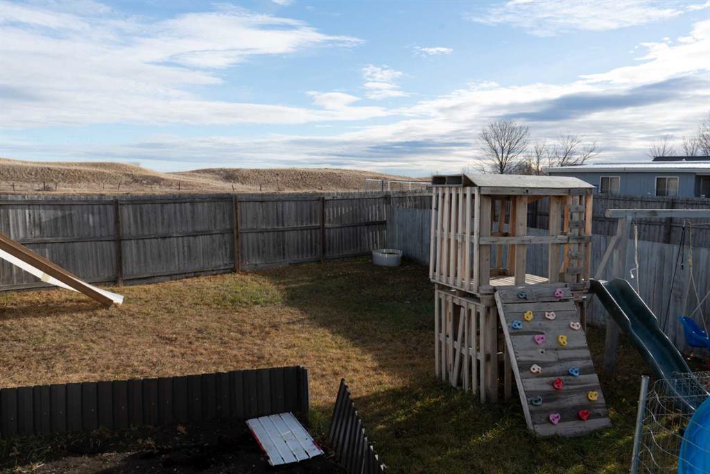 Fifth View of 84, 2715 Westside Drive W, West Side Trailer Court, Lethbridge, Alberta, T1J4N1