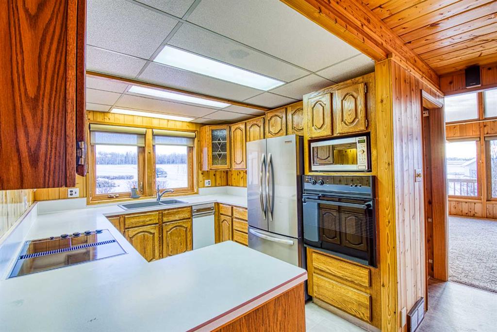 Fourth View of 745 Cedar Street , NONE, Beaverlodge, Alberta, T0H 0C0