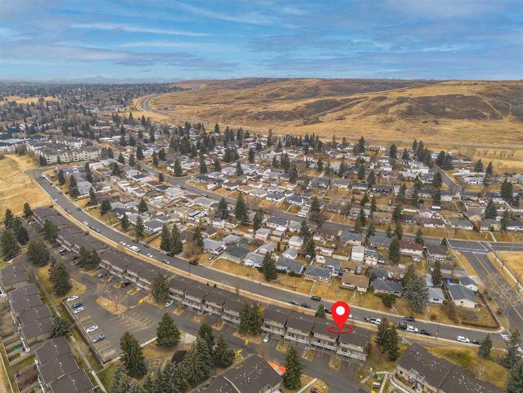 Second View of 38, 1055 72 Avenue NW, Huntington Hills, Calgary, Alberta, T2K 5S4