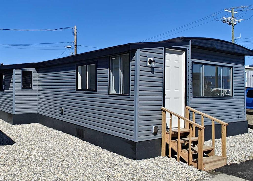 Third View of 30, 2106 50 Street SE, Forest Lawn Industrial, Calgary, Alberta, T2B 1M7