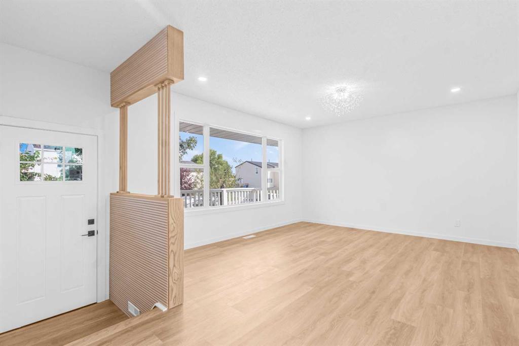 Fifth View of 631 58 Street SE, Penbrooke Meadows, Calgary, Alberta, T2A 3S3