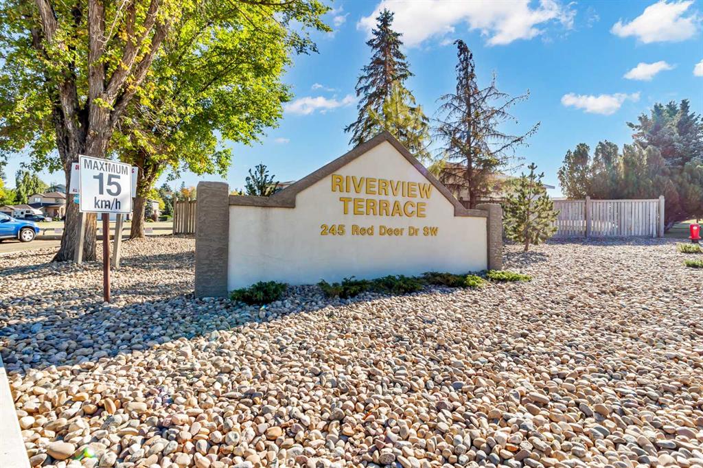 101, 245 Red Deer Drive SW, A2271860, Alberta,