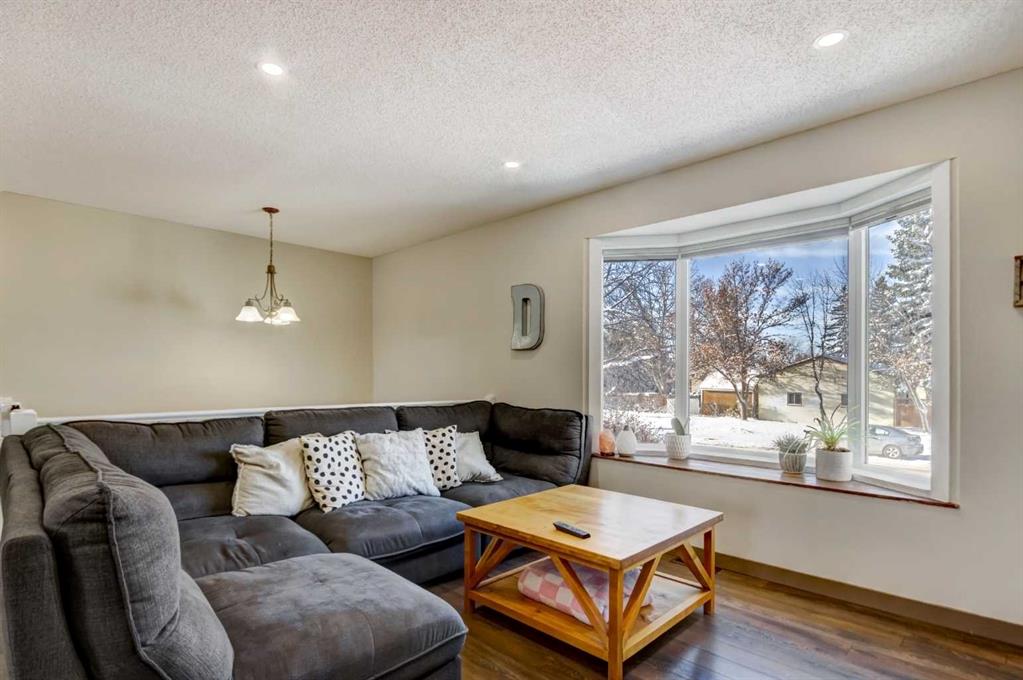 Fourth View of 105 Maplewood Drive , Maplewood, Strathmore, Alberta, T1P 1E9