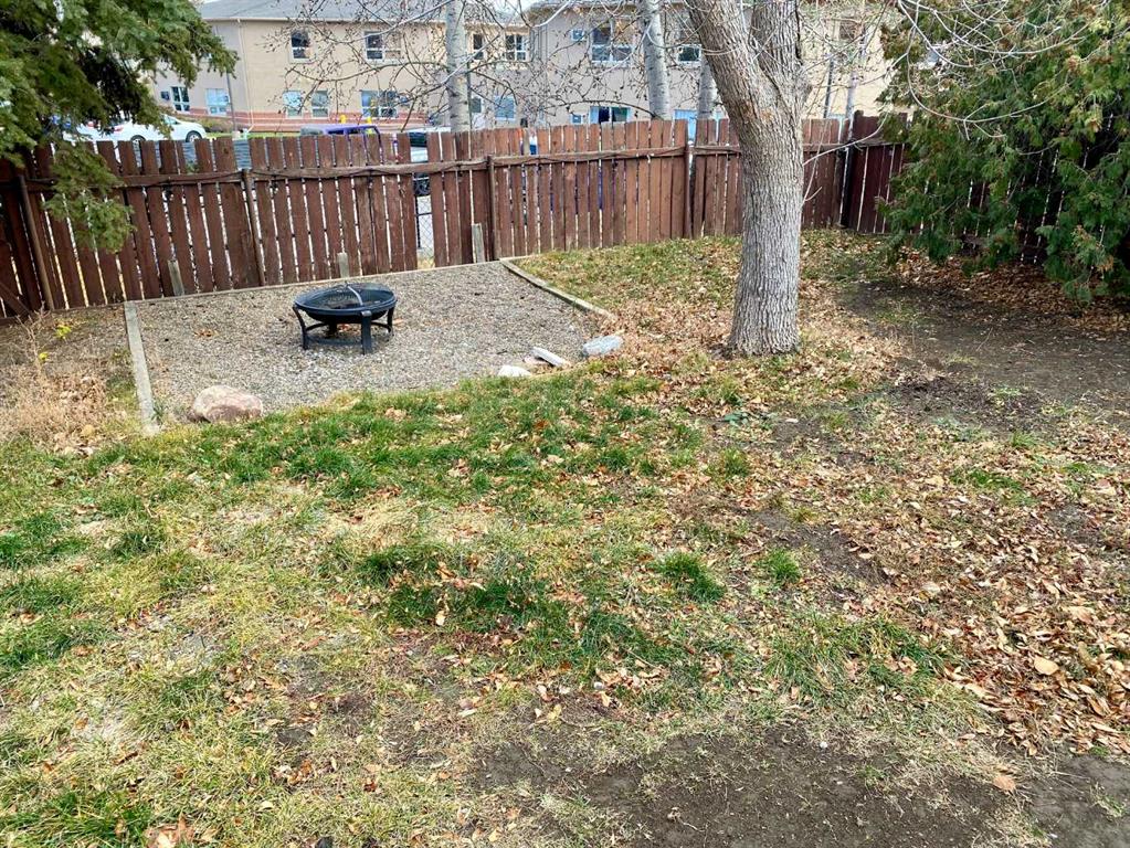 Fifth View of 89 Oxford Road W, Varsity Village, Lethbridge, Alberta, T1K 4V6