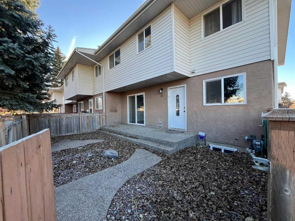 Fourth View of 35, 1915 18 Avenue N, Winston Churchill, Lethbridge, Alberta, T1H 4V6