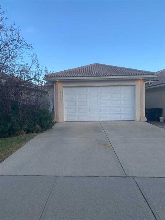 2, 398 CANYON Boulevard W, A2272000, Alberta,