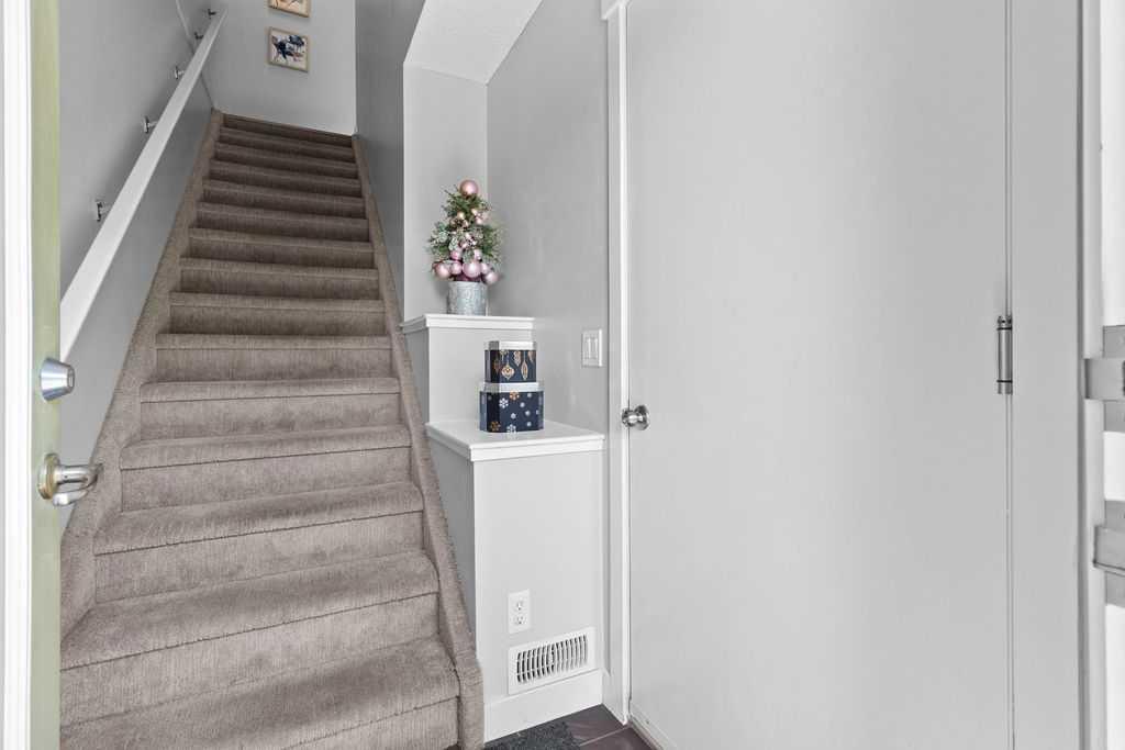 Fourth View of 346 covecreek Circle NE, Coventry Hills, Calgary, Alberta, T3K0W6