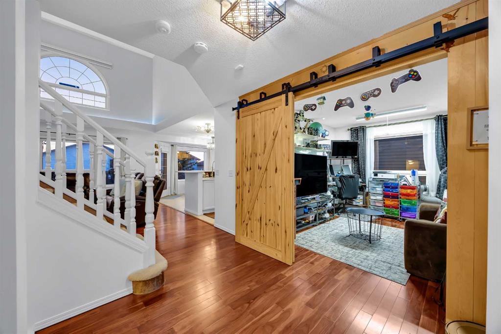 Fifth View of 60 Tuscarora Way NW, Tuscany, Calgary, Alberta, T3L 2G9