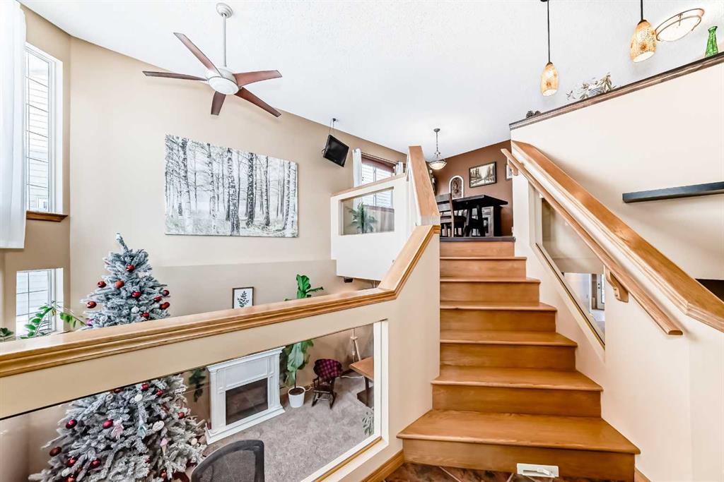 Fifth View of 203 Hidden Spring Green NW, Hidden Valley, Calgary, Alberta, T3A 5N4