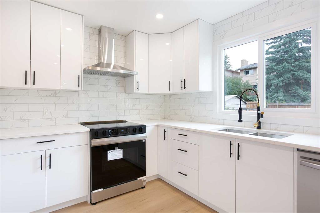 24 Hawkwood Crescent NW, A2272177, Alberta,