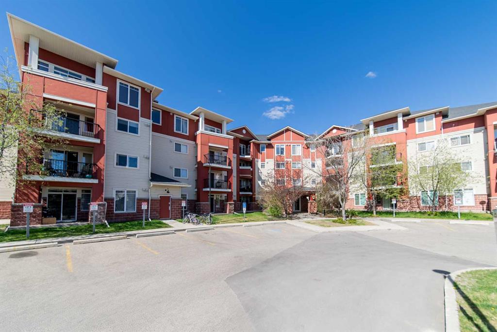 Third View of 114, 156 Country Village Circle NE, Country Hills Village, Calgary, Alberta, T3K 0E5