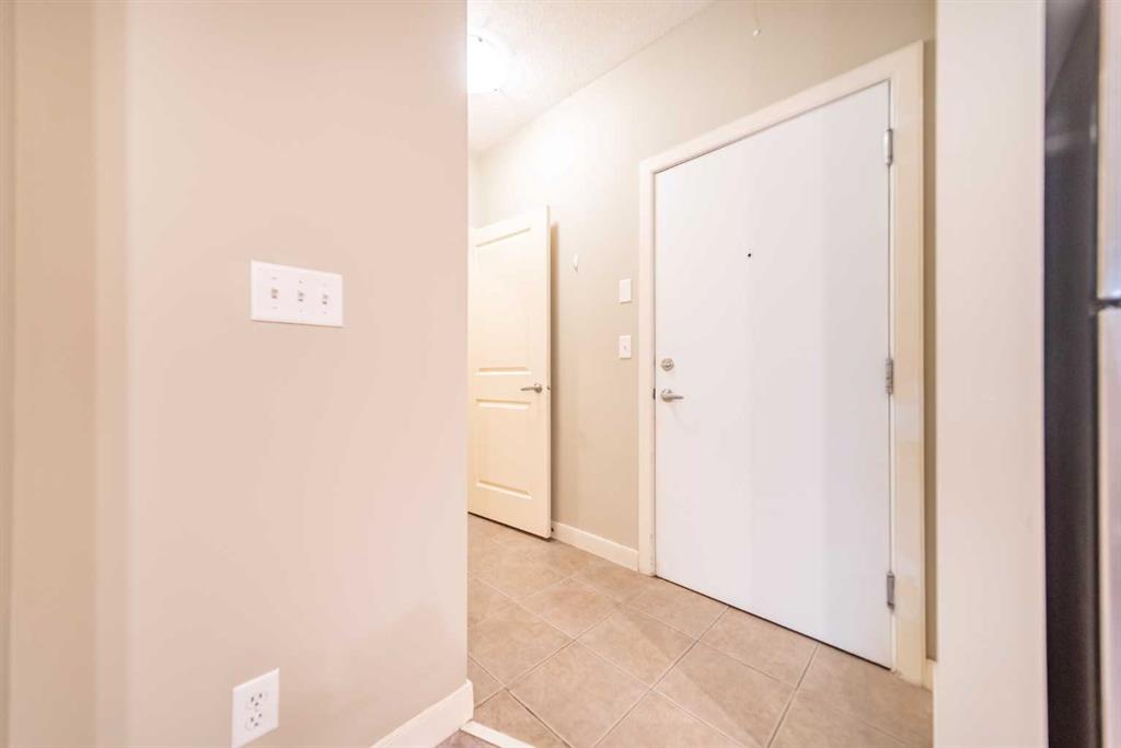 Fifth View of 114, 156 Country Village Circle NE, Country Hills Village, Calgary, Alberta, T3K 0E5