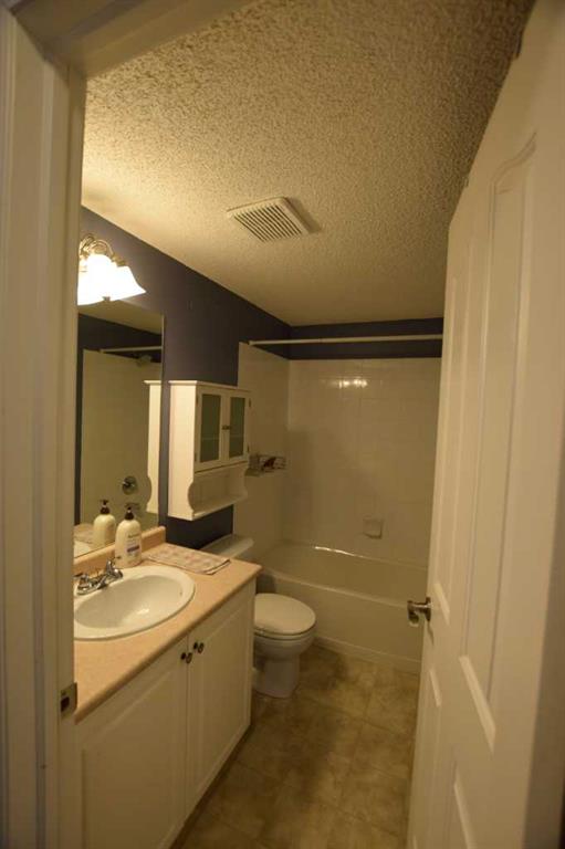 Fifth View of 4418, 4000 Somervale Court SW, Somerset, Calgary, Alberta, T2Y4J3