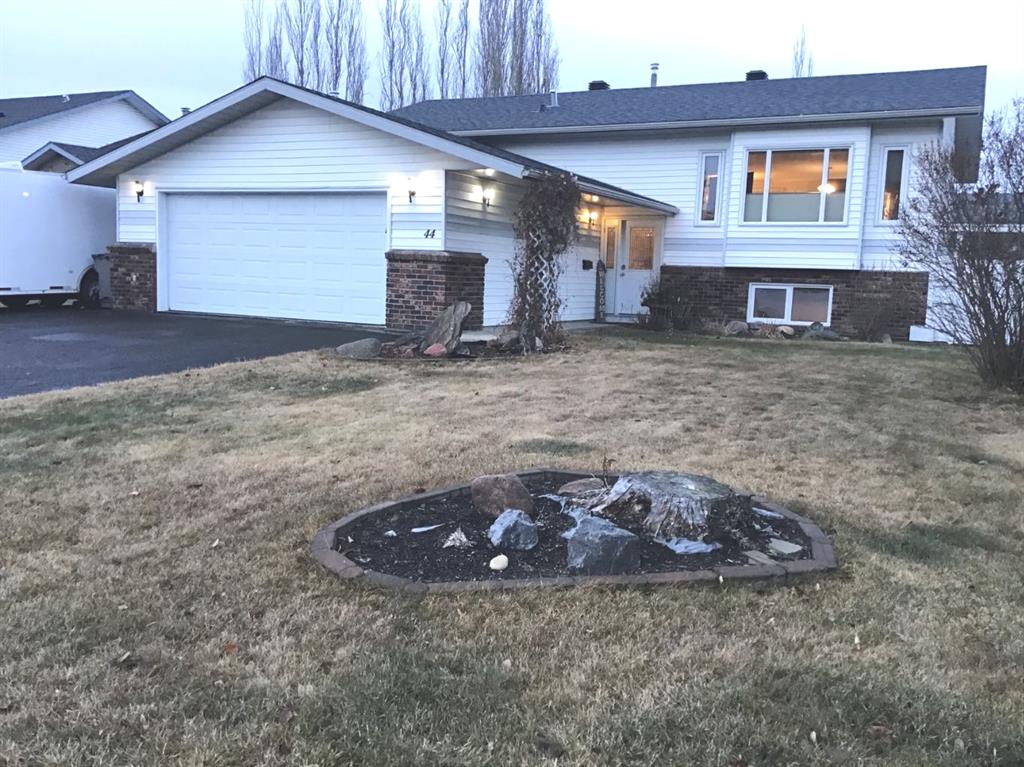 44 PARK Drive , A2272264, Alberta,