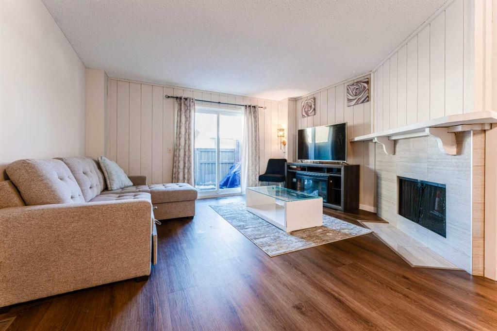 Third View of 1101, 829 Coach Bluff Crescent SW, Coach Hill, Calgary, Alberta, T3H 1B1