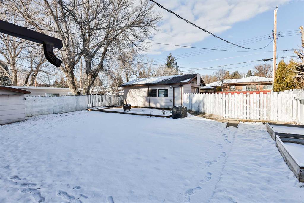 Third View of 1321 17 Avenue S, Agnes Davidson, Lethbridge, Alberta, T1K 1A3