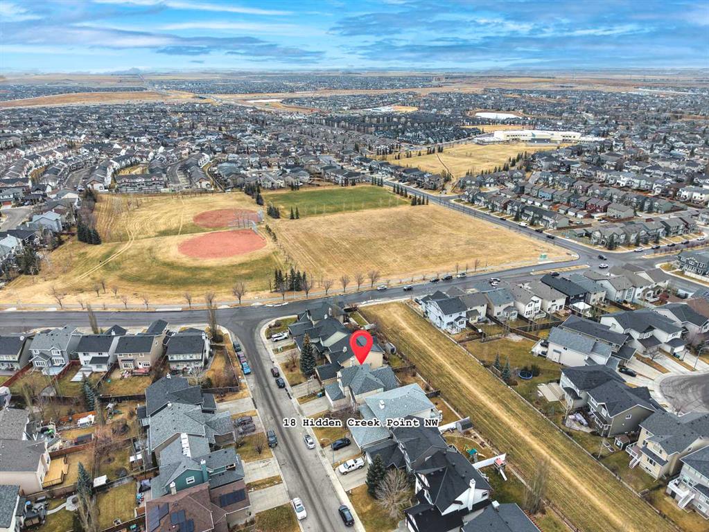 18 HIDDEN CREEK Point NW, A2272344, Alberta,