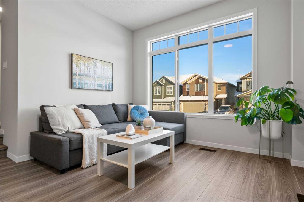 Fifth View of 218 Edith Road NW, Glacier Ridge, Calgary, Alberta, T3R 2C7