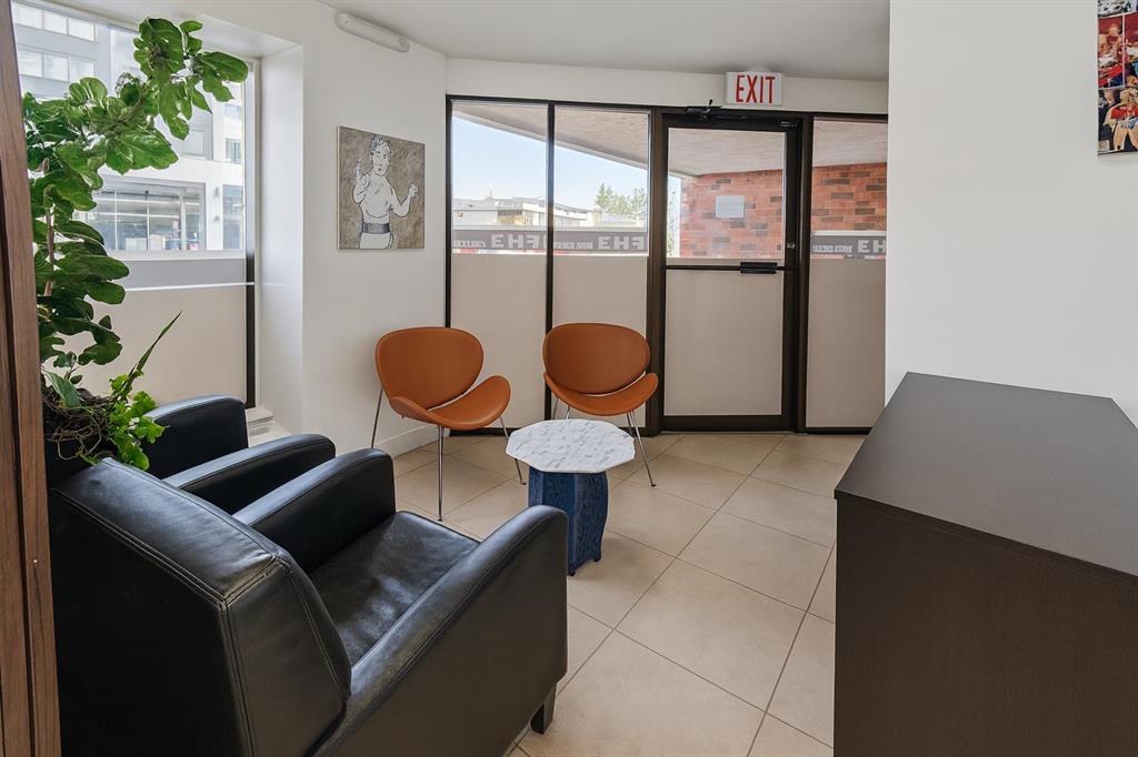 Third View of 100, 2909 17 Avenue SW, Killarney/Glengarry, Calgary, Alberta, T3E0B1