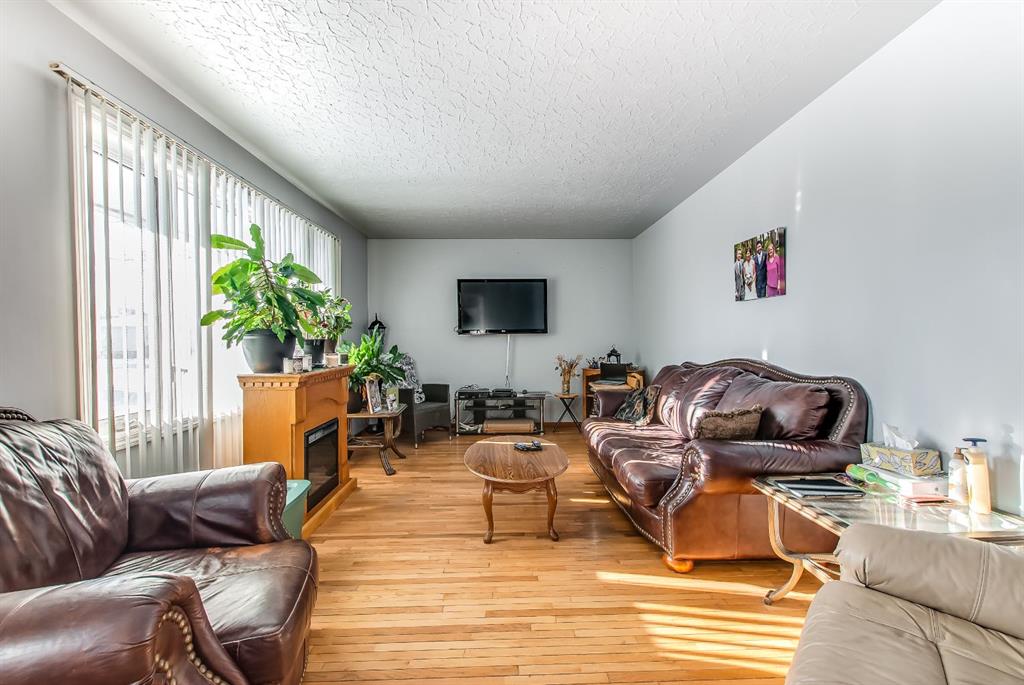 Fourth View of 212 11 Street NE, Northeast Crescent Heights, Medicine Hat, Alberta, T1A 5T2