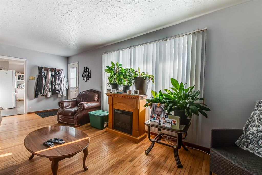 Fifth View of 212 11 Street NE, Northeast Crescent Heights, Medicine Hat, Alberta, T1A 5T2