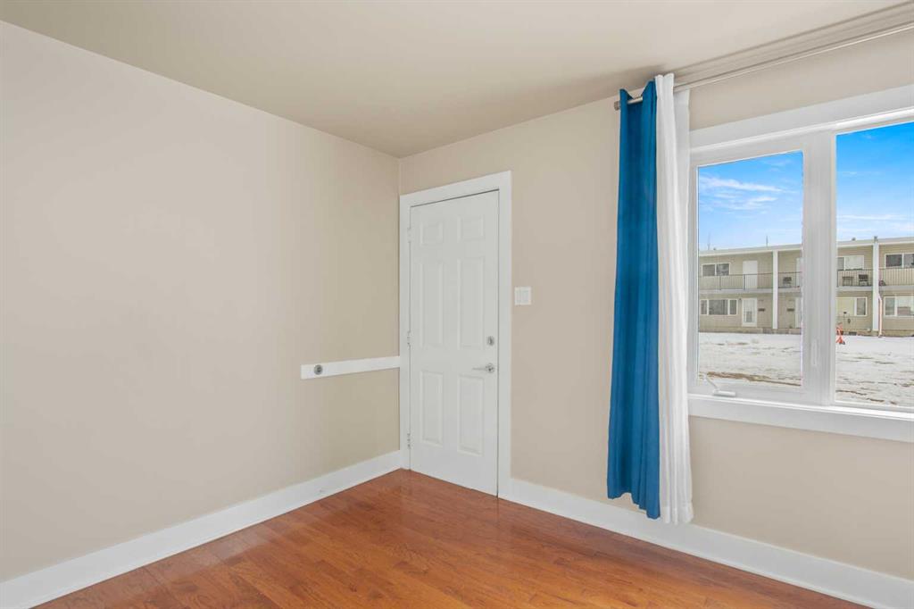 Fourth View of 502, 4719 33 Street , South Hill, Red Deer, Alberta, T4N 0N7