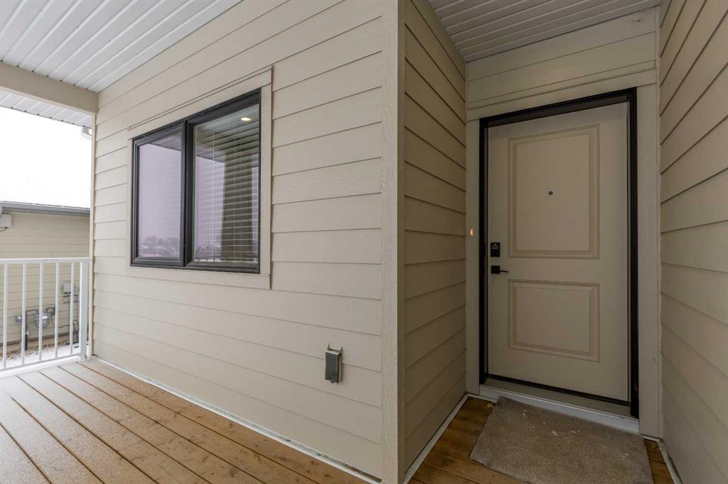 Fourth View of 112 E 300 S  , NONE, Raymond, Alberta, T0K 2S0