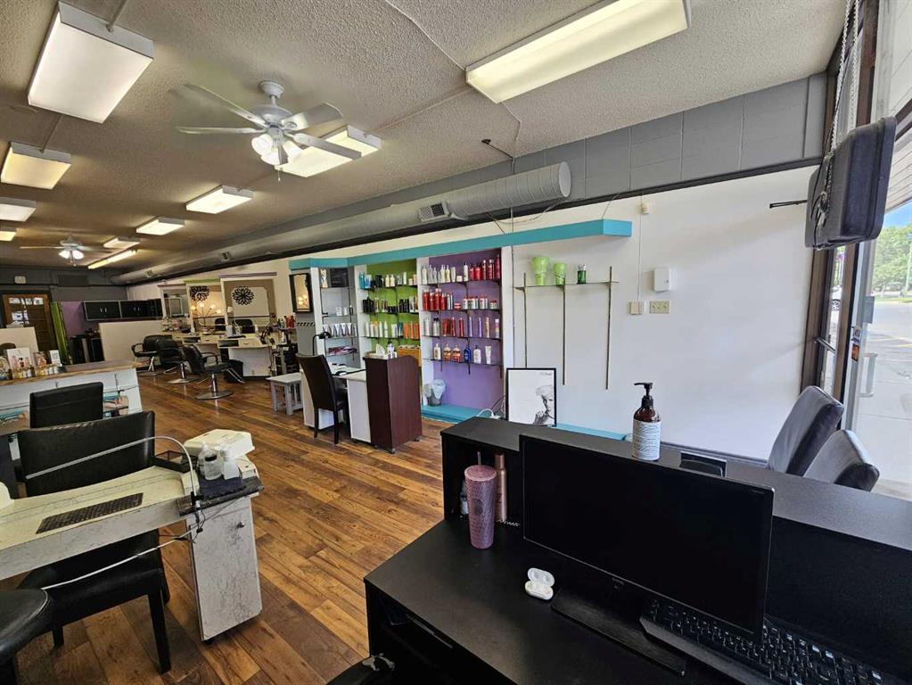 Third View of 724 23 Street N, Westminster, Lethbridge, Alberta, T1H 3H7