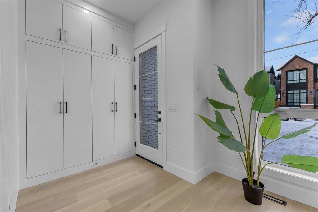 Fourth View of 631 21 Avenue NW, Mount Pleasant, Calgary, Alberta, T2M 1K1