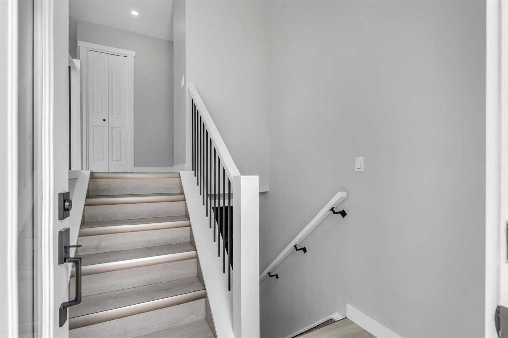 Fifth View of 992 Rundlecairn Way NE, Rundle, Calgary, Alberta, T1Y 2X2