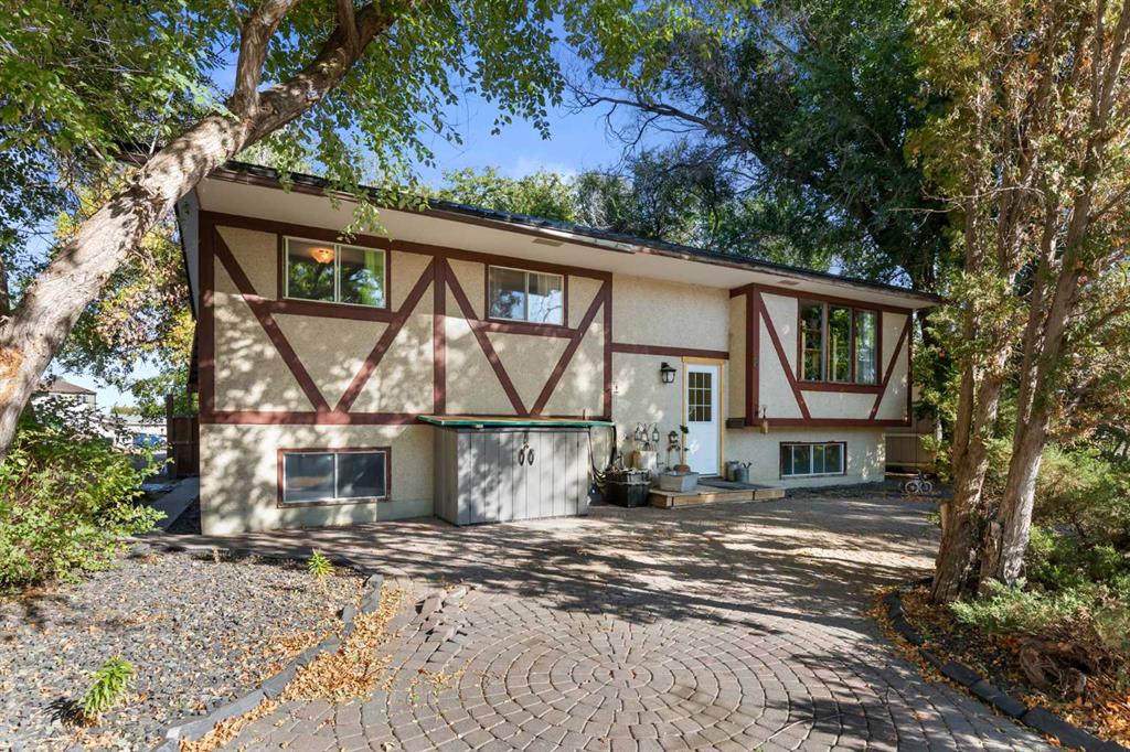 Third View of 8 Cypress Way SE, Southview-Park Meadows, Medicine Hat, Alberta, T1B 1G7