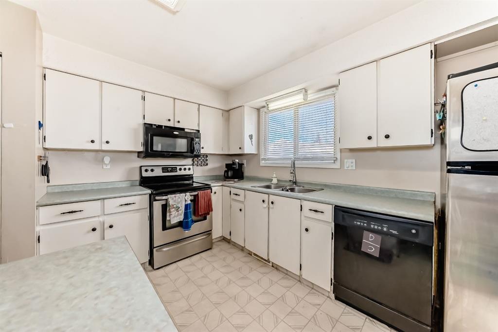 Fifth View of 4420 57 Avenue , Westpark Innisfail, Innisfail, Alberta, T4G 1K9