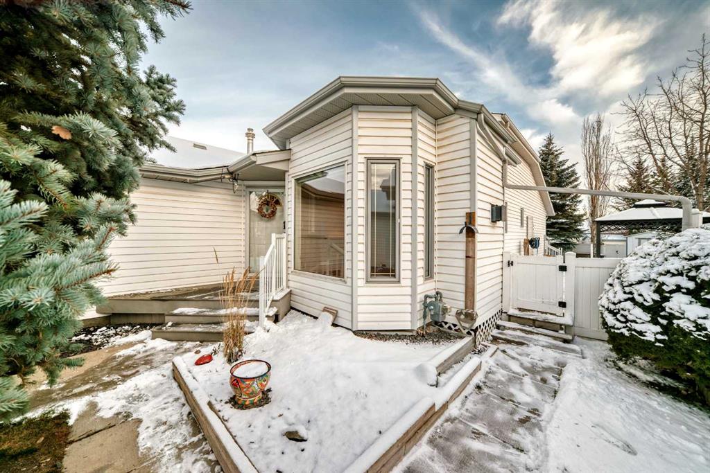 Third View of 135 Kemp Avenue , Kentwood East, Red Deer, Alberta, T4P 3P6
