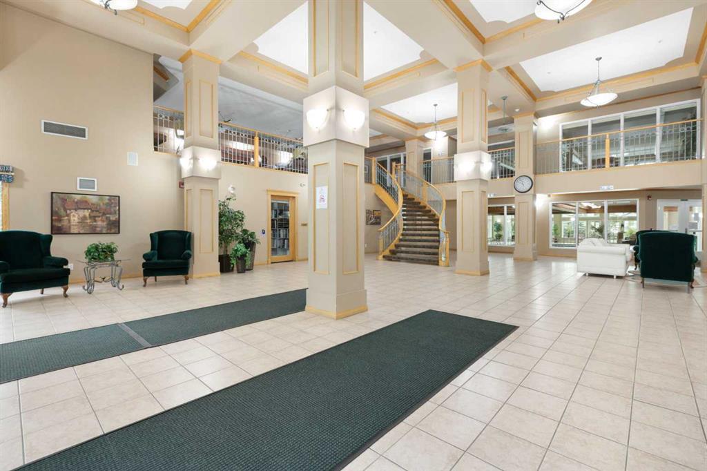 Fifth View of 326, 6868 Sierra Morena Boulevard SW, Signal Hill, Calgary, Alberta, T3H 3R6