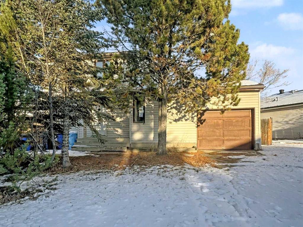 Second View of 114 Bird Crescent , Thickwood, Fort McMurray, Alberta, T9H 4T2