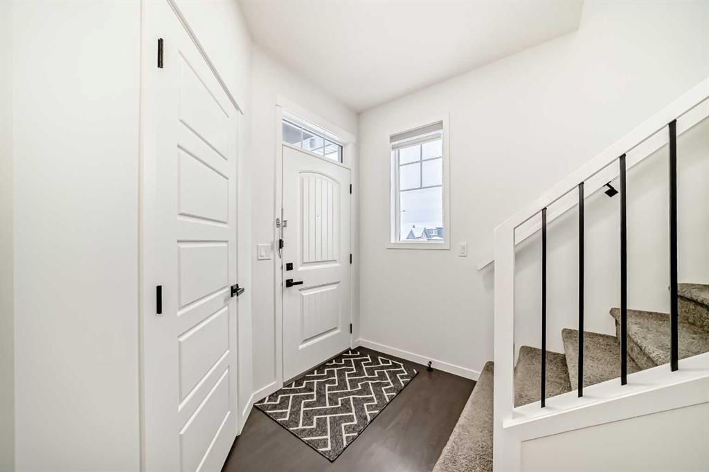 Fifth View of 31 Creekside Grove SW, Pine Creek, Calgary, Alberta, T2X 4A8