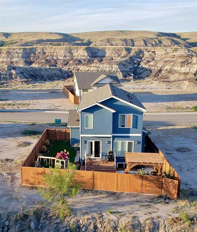 Third View of 165 10 Avenue SE  , Bankview, Drumheller, Alberta, T0J 0Y6