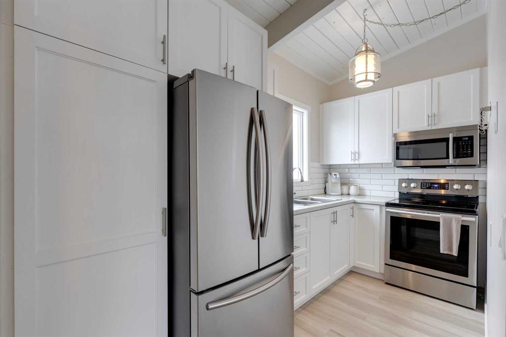 Third View of 2630 Oakmoor Drive SW, Oakridge, Calgary, Alberta, T2V 4E7