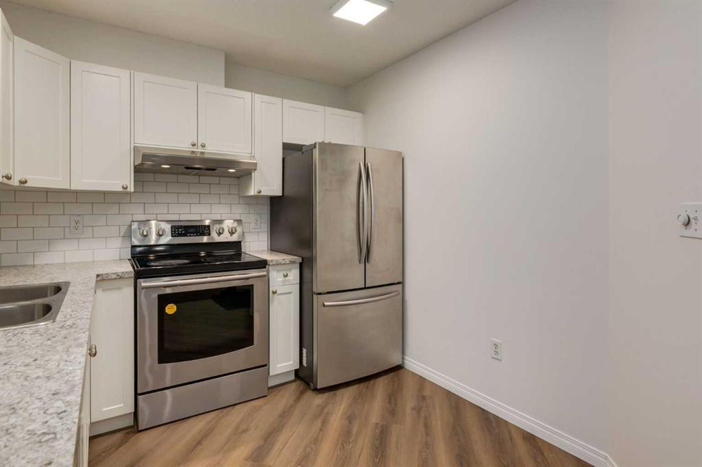 Fifth View of 310, 30 Sierra Morena Mews SW, Signal Hill, Calgary, Alberta, T3H 3K7