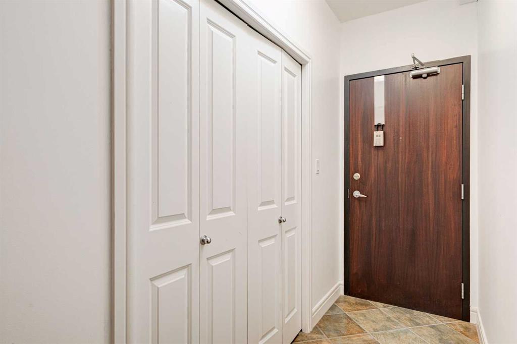 Third View of 503, 110 7 Street SW, Eau Claire, Calgary, Alberta, T2P 5M9