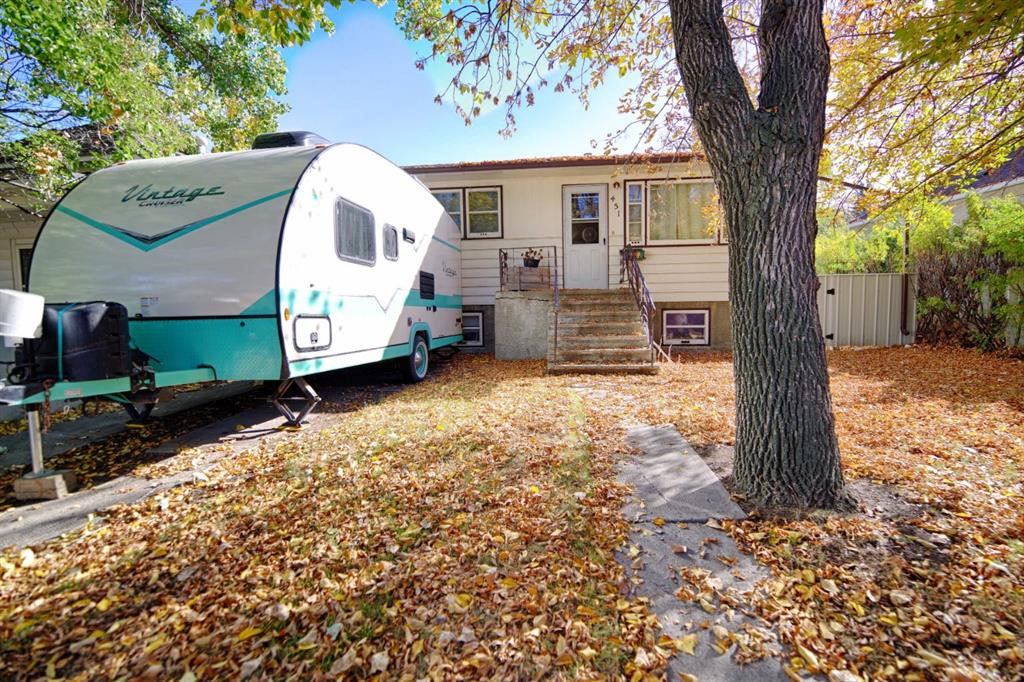 Second View of 451 19 Street N, Westminster, Lethbridge, Alberta, T1H 3K4